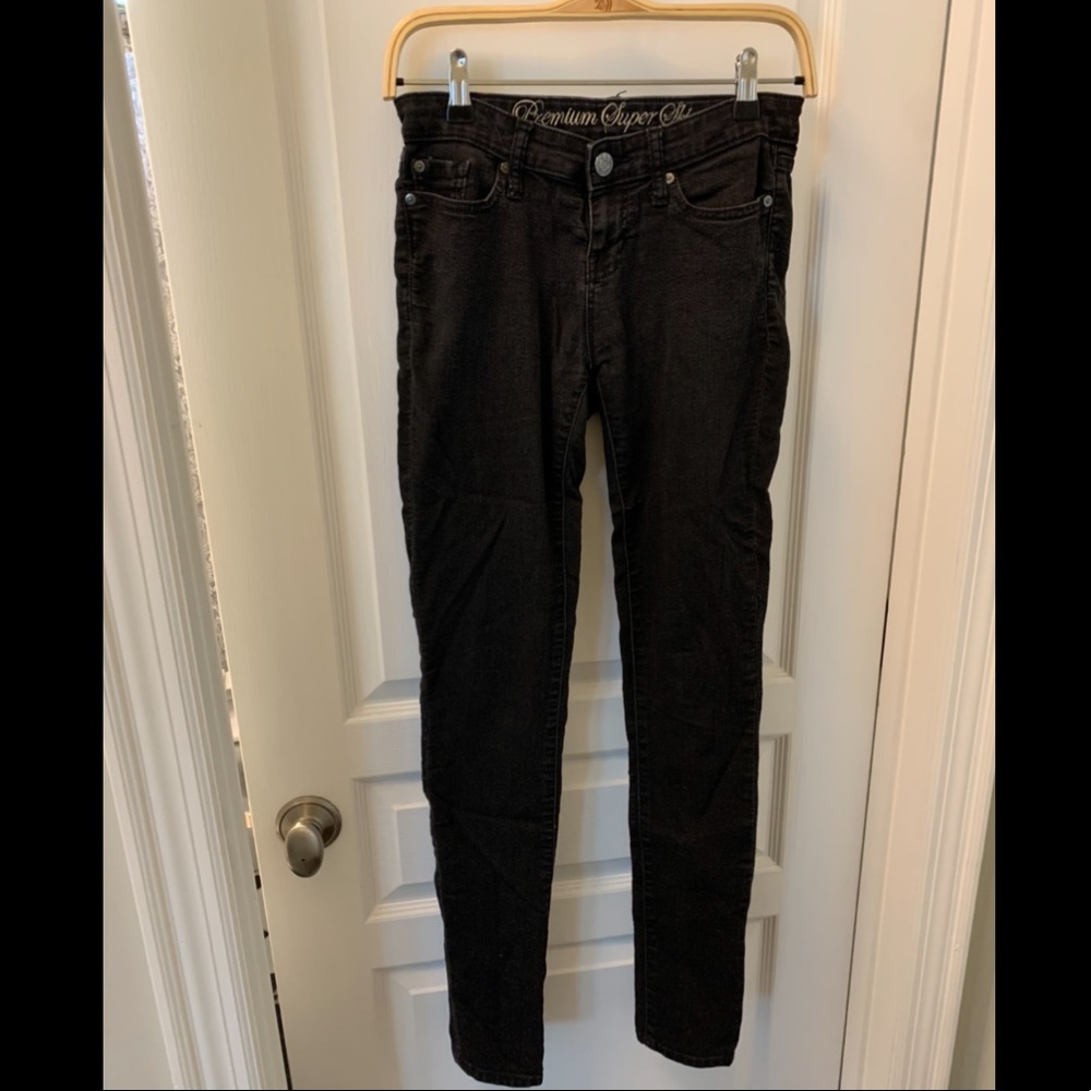 Black skinny jeans